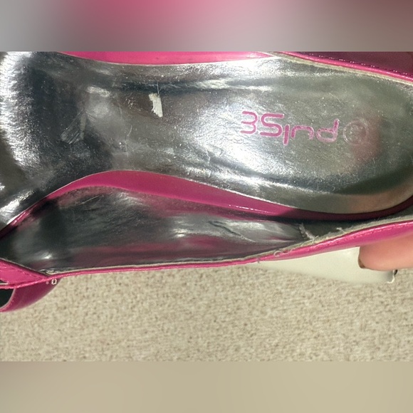Pulse Heels - Picture 6 of 7